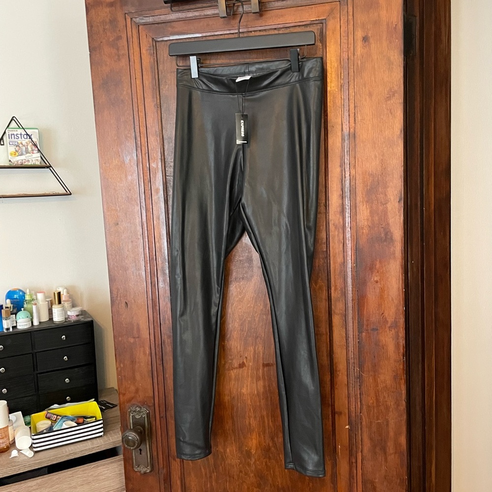 BNWT Express Faux Leather Legging size small